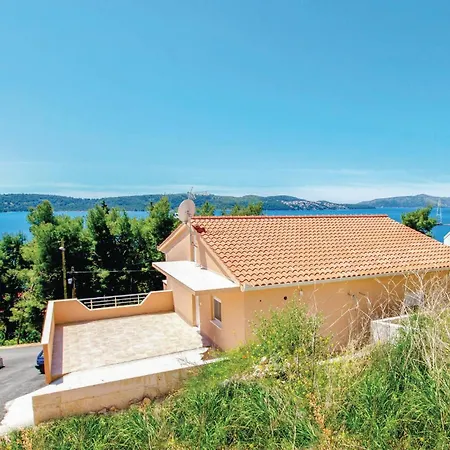 Lovely In With House Sea View Apartment